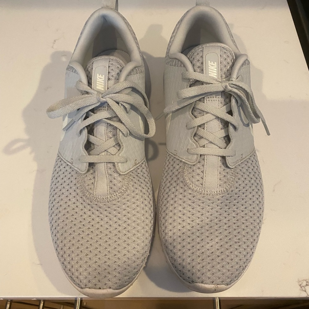 Men’s Nike golf shoes size 10.5